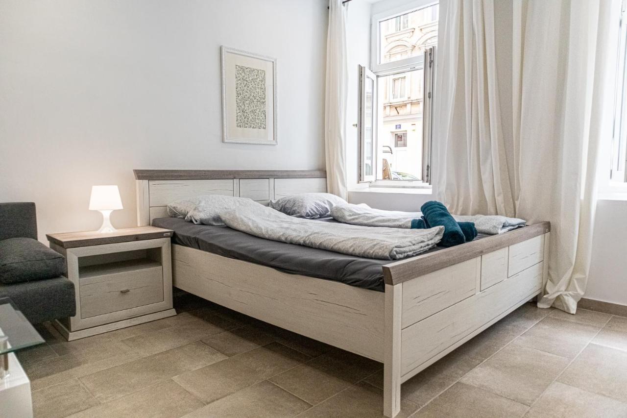 9 Min From City Center - Lovely Studio Near U1 Reumannplatz Wien Eksteriør bilde
